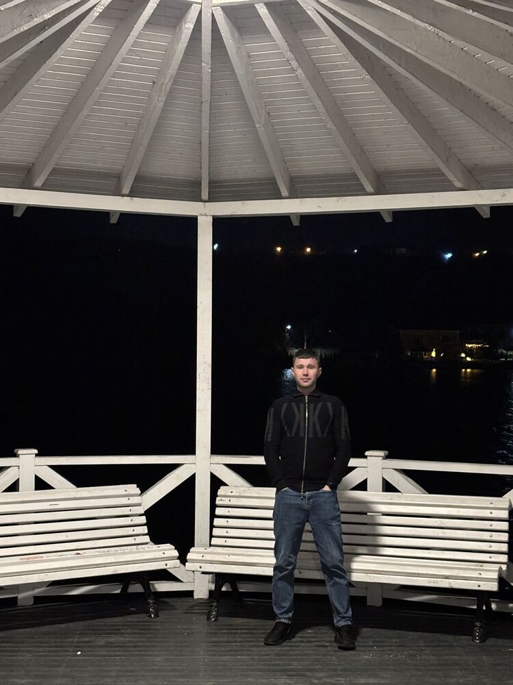  54167072  Dima, 23 ,    Halle