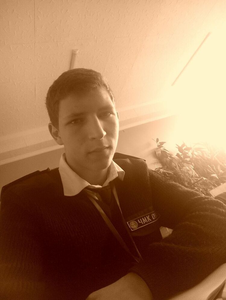  20049262  Ivan, 23 ,    