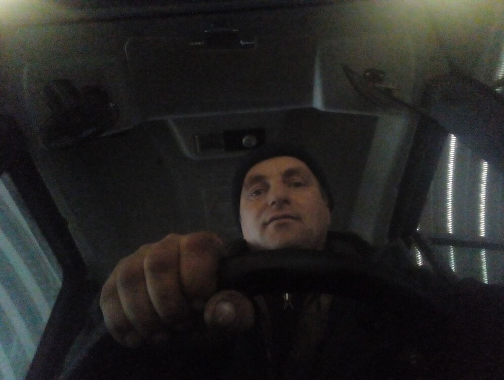  19594802  Ruslan, 49 ,    