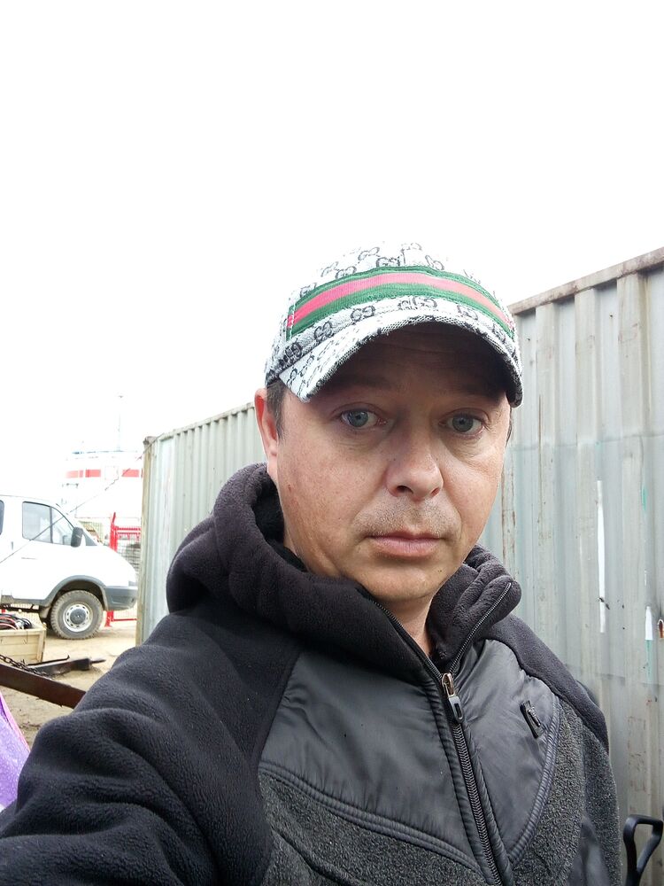  53608342  Denis, 38 ,    