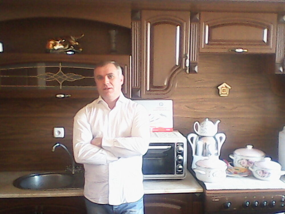  ,   Anton, 46 ,   ,   , c 
