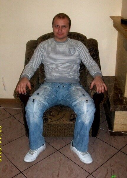  ,   Pavlos, 36 ,   ,   , c 