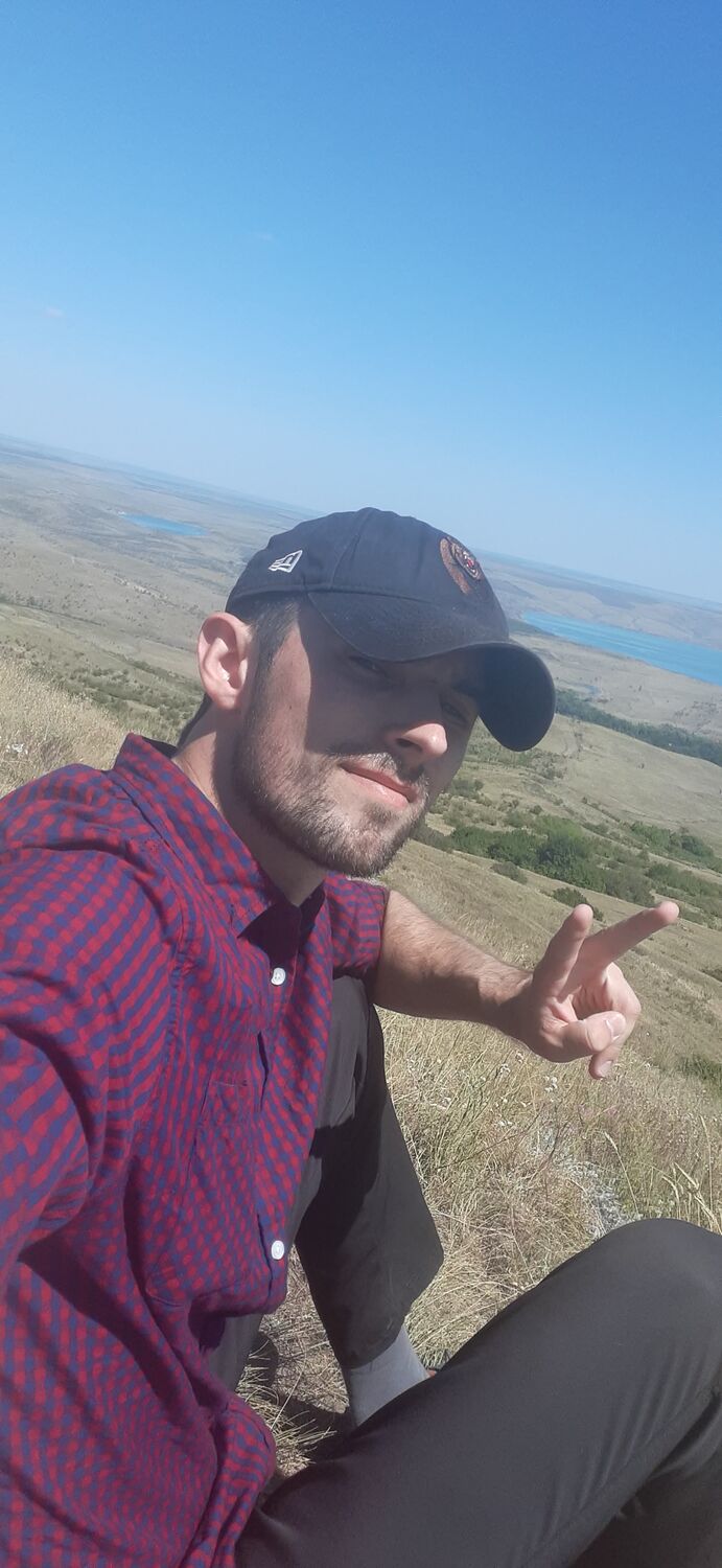  30593892  Lion, 31 ,    