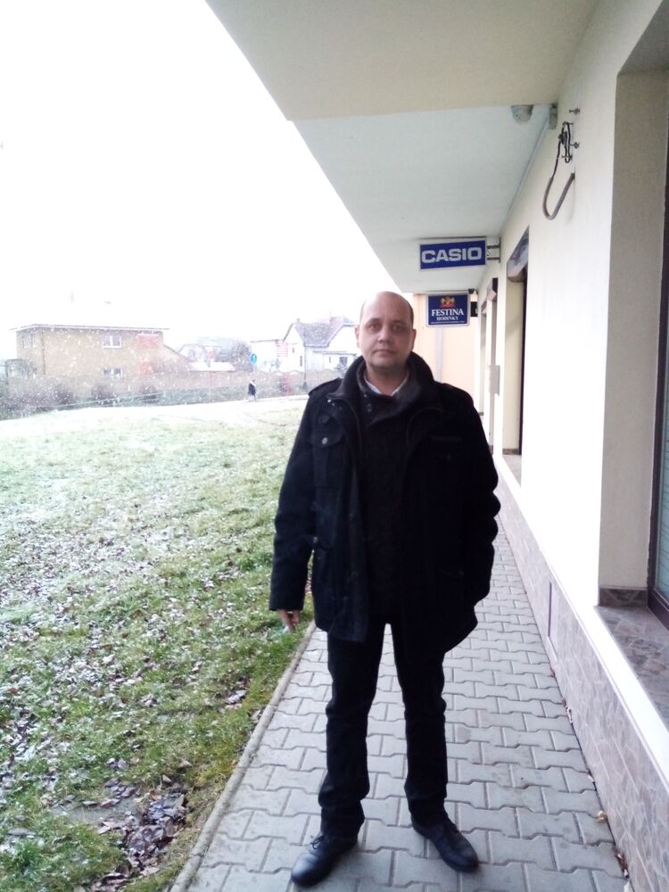  22696462  Yriy, 49 ,    Teplice