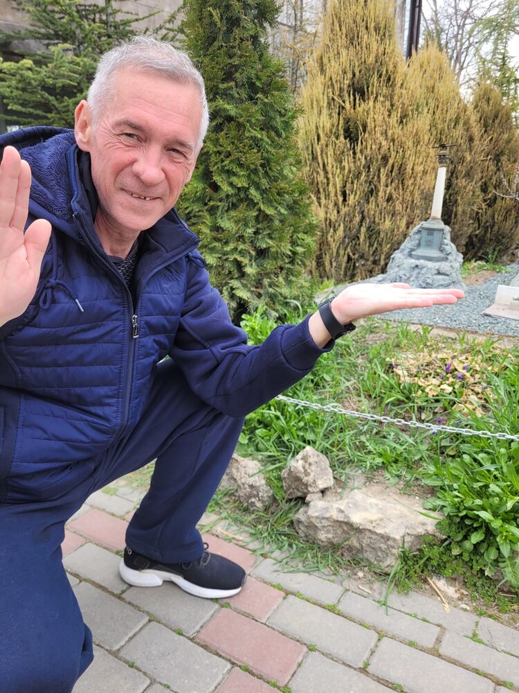  ,   Sergei, 56 ,   ,   , c , 