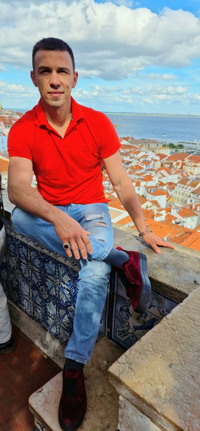  50782972  Rostyslav, 32 ,    