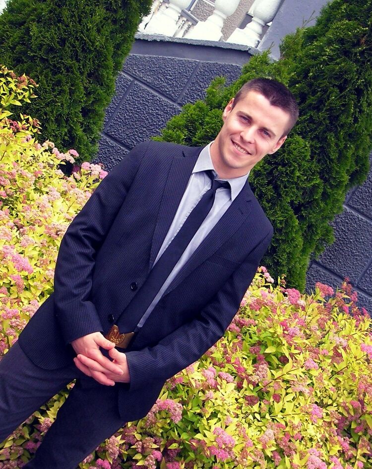  11058142  Andrey, 35 ,    