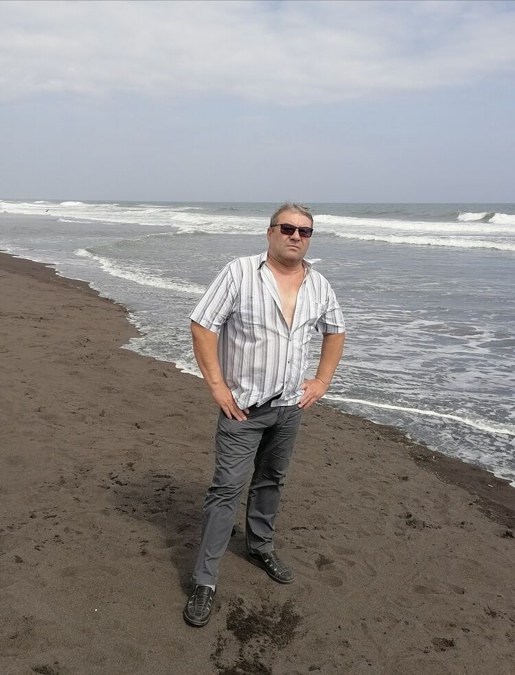 26047372  Mikhail, 62 ,    -