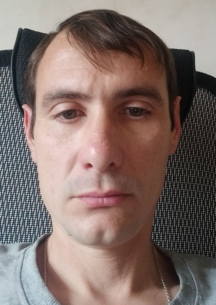  47612132  Andrej, 28 ,    