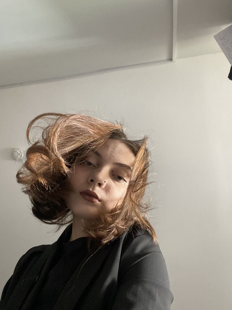  -,   Daria, 22 ,   ,   , c , 