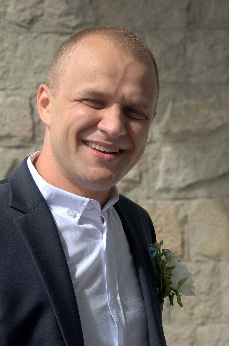  18666032  , 35 ,    -