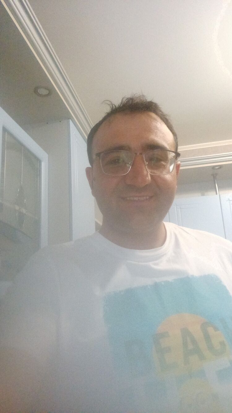  38106172  Cihan, 44 ,    