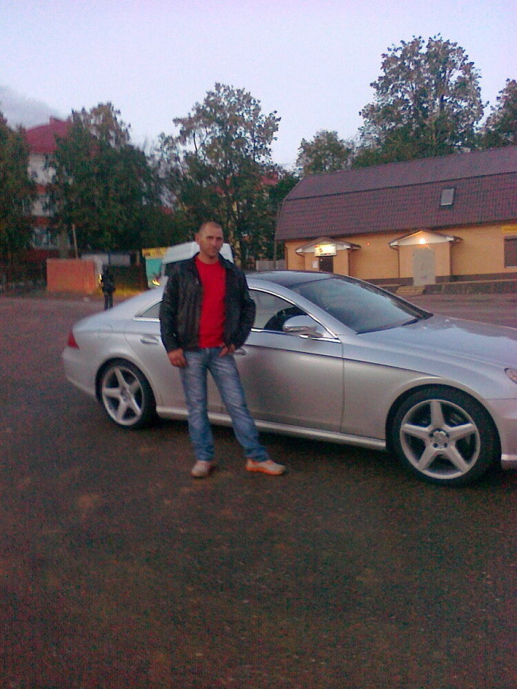  ,   Pavel, 42 ,   , 