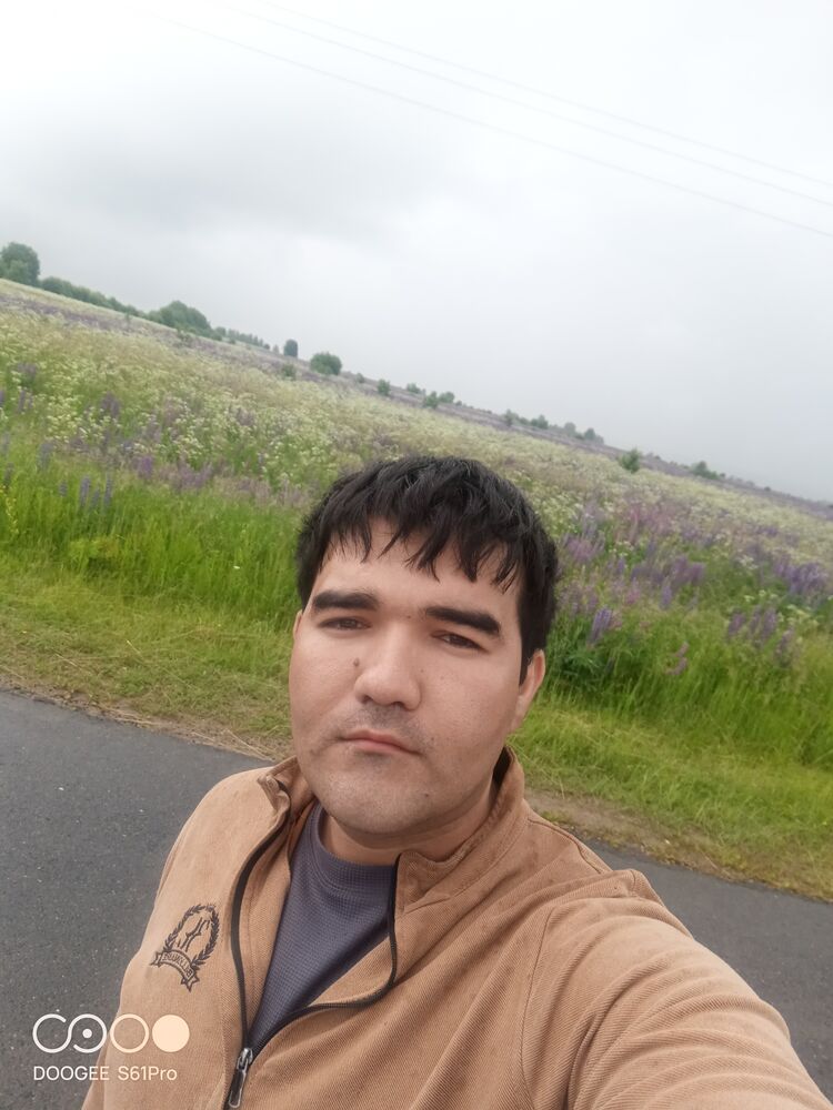 52379432  Azamat, 32 ,    