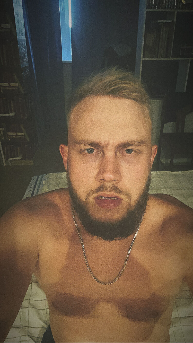  -,   Artem, 31 ,   