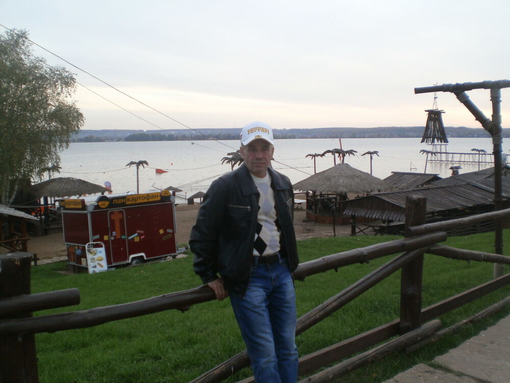  5838782  Oleg, 61 ,    