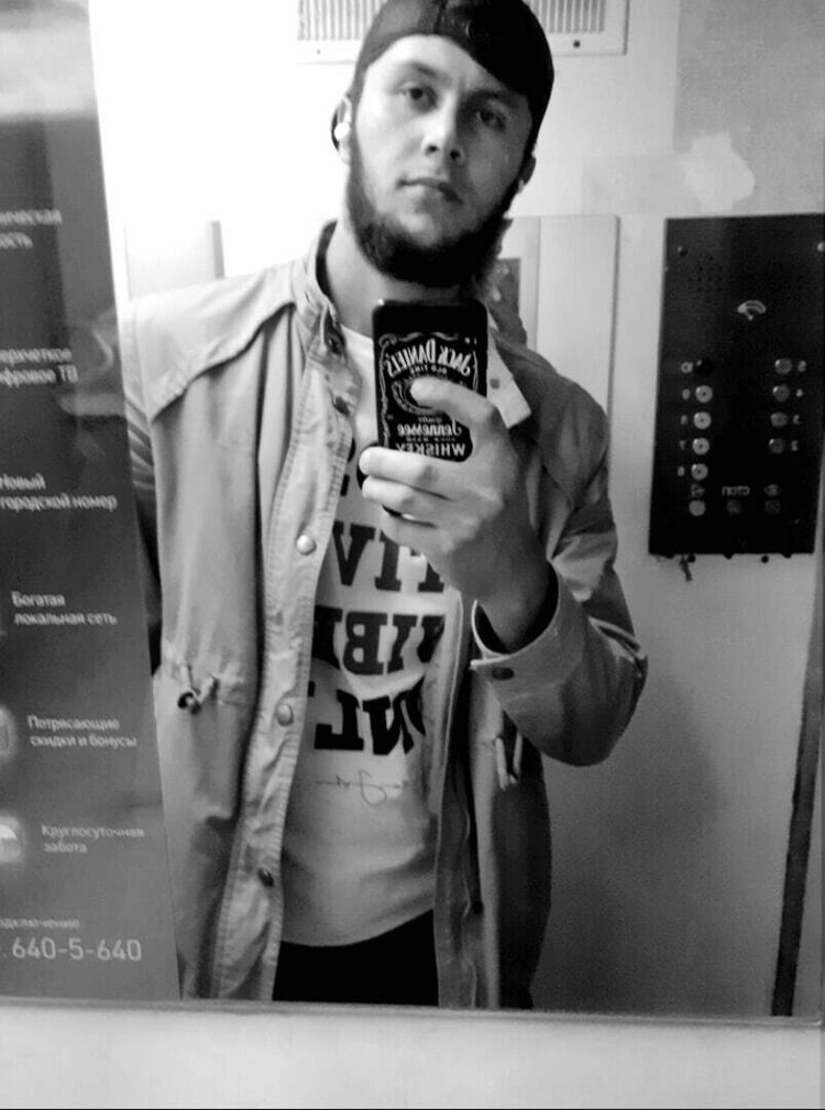  20806302  Baha, 27 ,    -