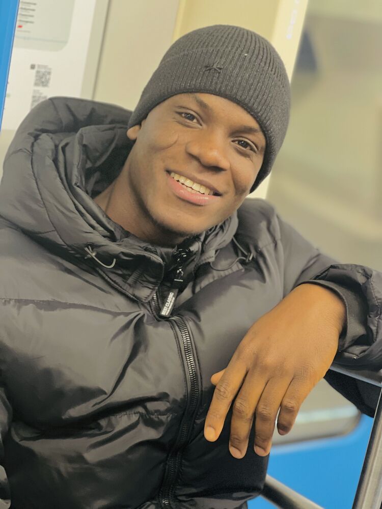  50076402  Remi, 23 ,    