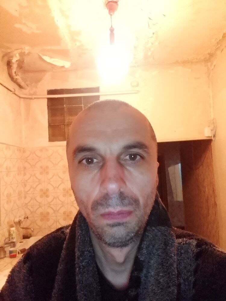  49703972  Mher, 48 ,    