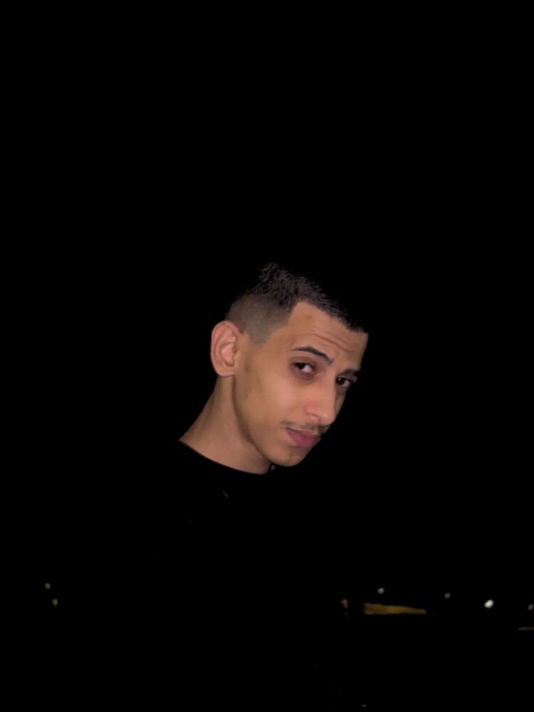  ,   Khalid, 27 ,   ,   