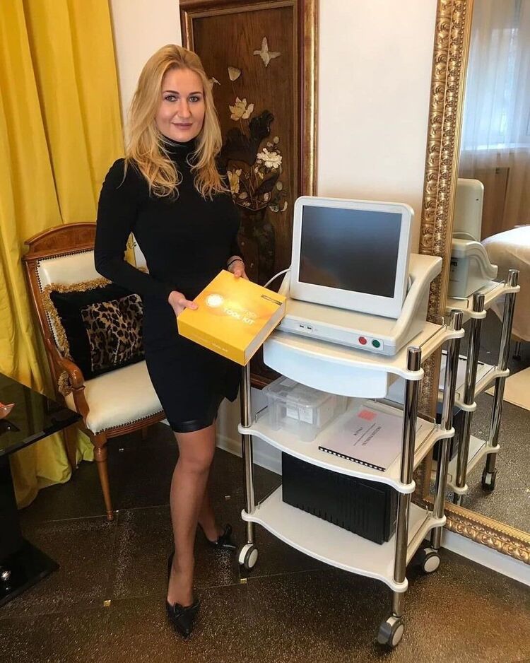 ,   Galia, 37 ,   ,   
