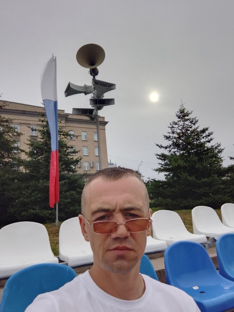 36609152  Vladimir, 41 ,    