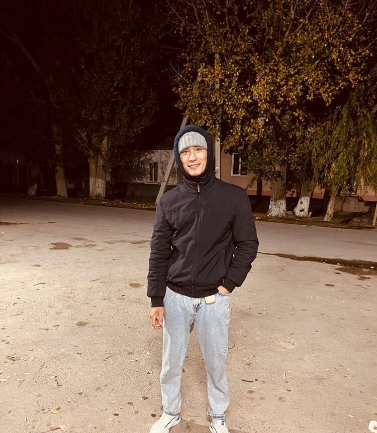  51837582  Temirhan, 28 ,    