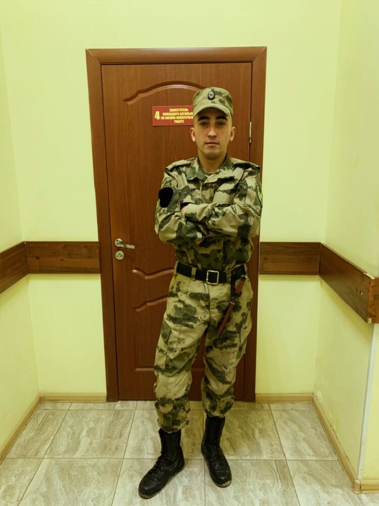  44282562  , 23 ,    -