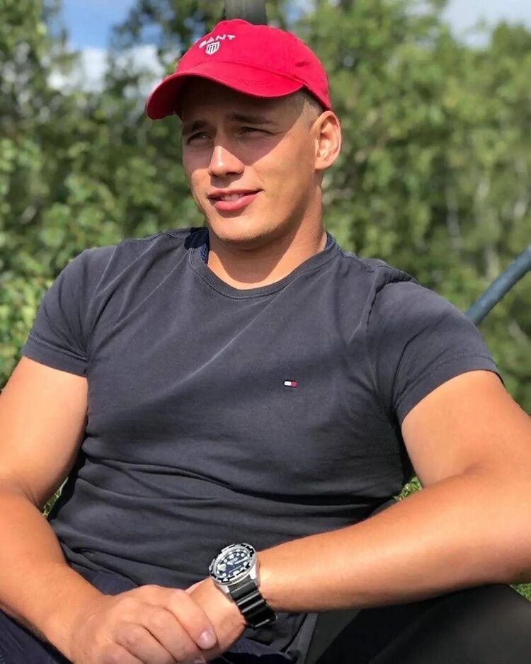  44297932  Dmitry, 37 ,    