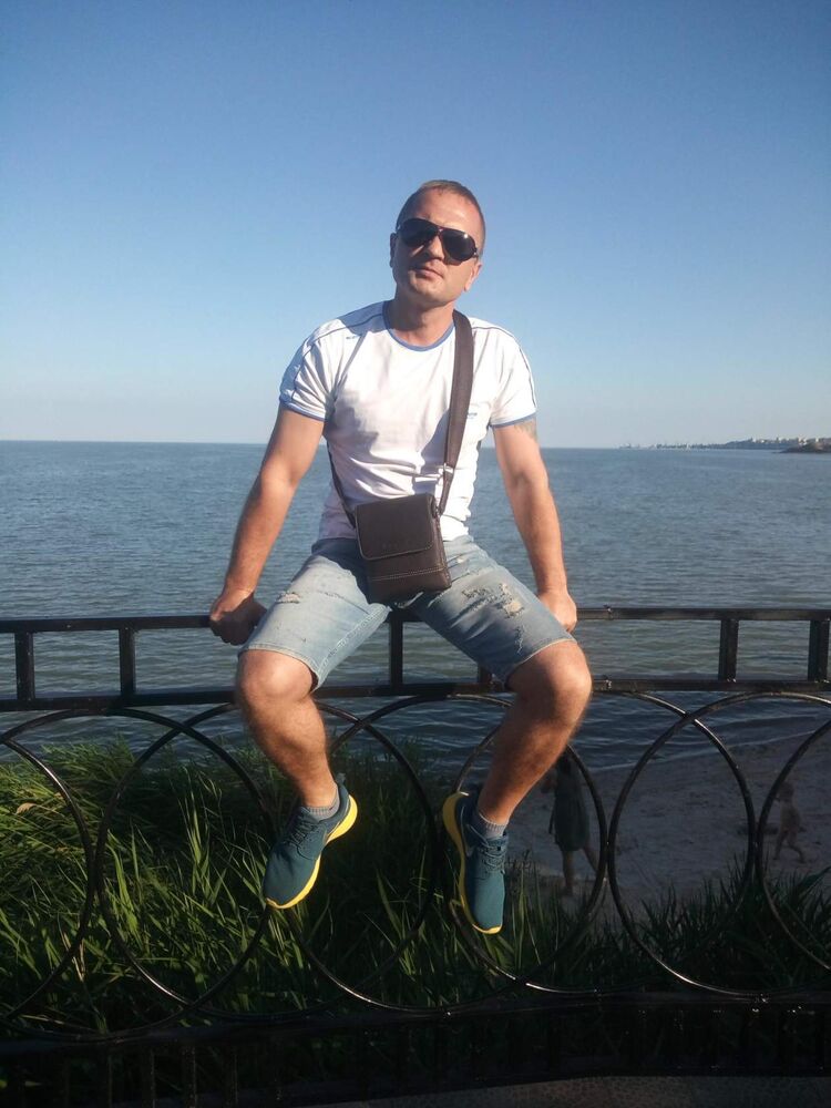  33850152  Slava, 46 ,    