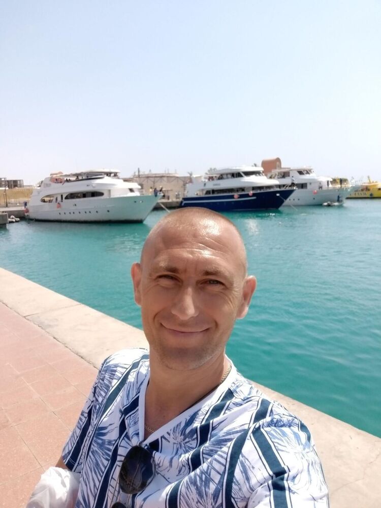 37323422  Leonid, 43 ,    