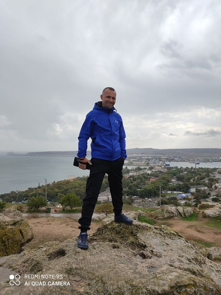  ,   Denis, 44 ,   ,   , c 