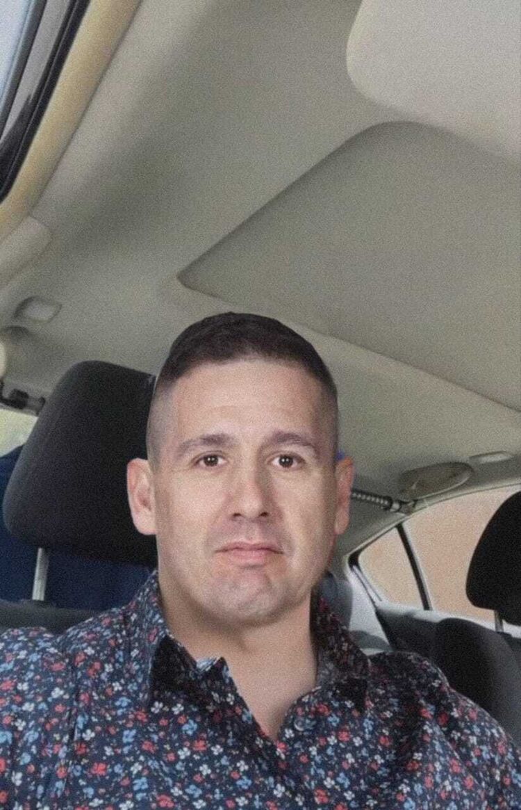  41053362  Daniel, 54 ,    