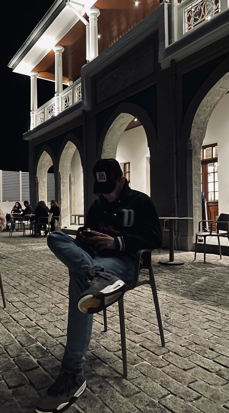 ���� 33757642 ����� Adel, 25 ���, ���� ���������� � ������