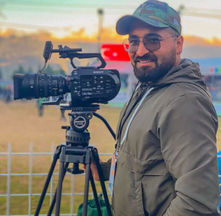  48977242  Mustafa ozer, 34 ,    