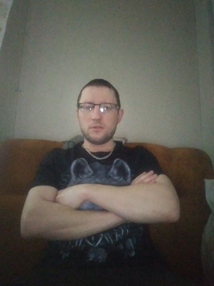  45477122  Viktor, 39 ,    