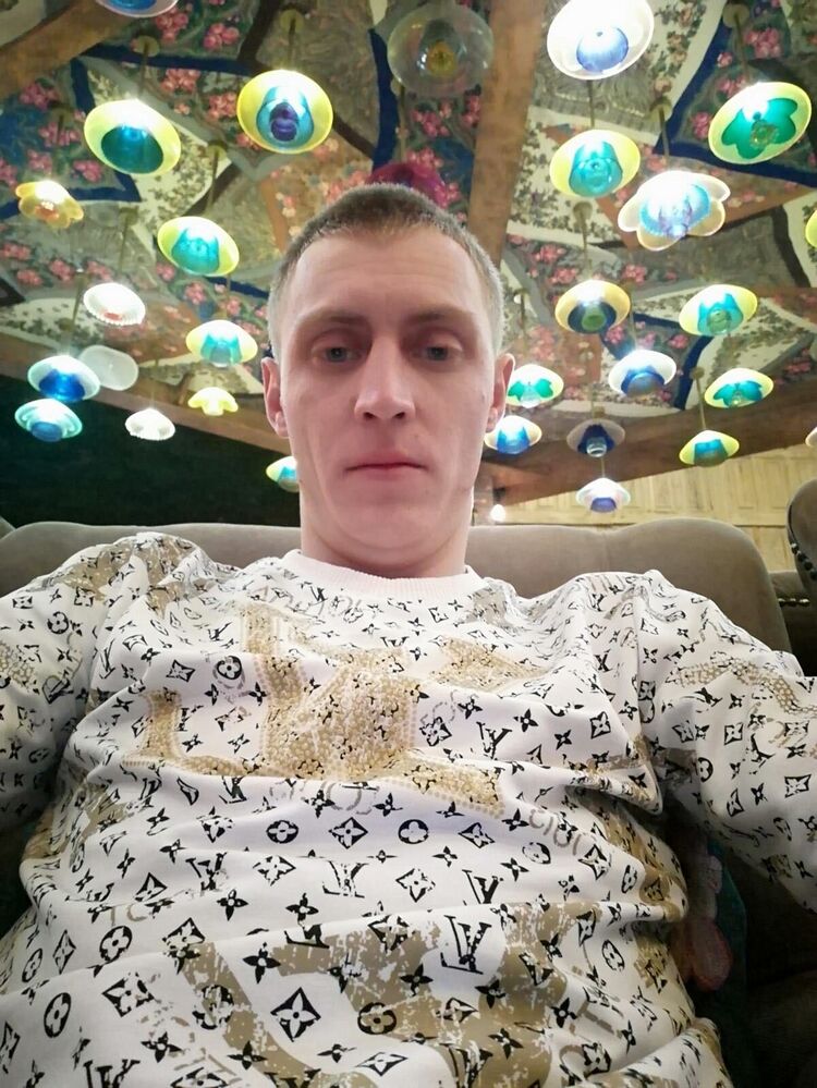  31648952  , 31 ,    