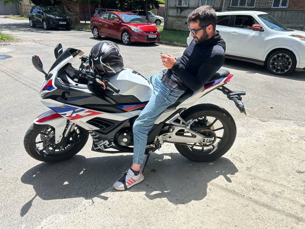  ,   Gio, 34 ,   ,   