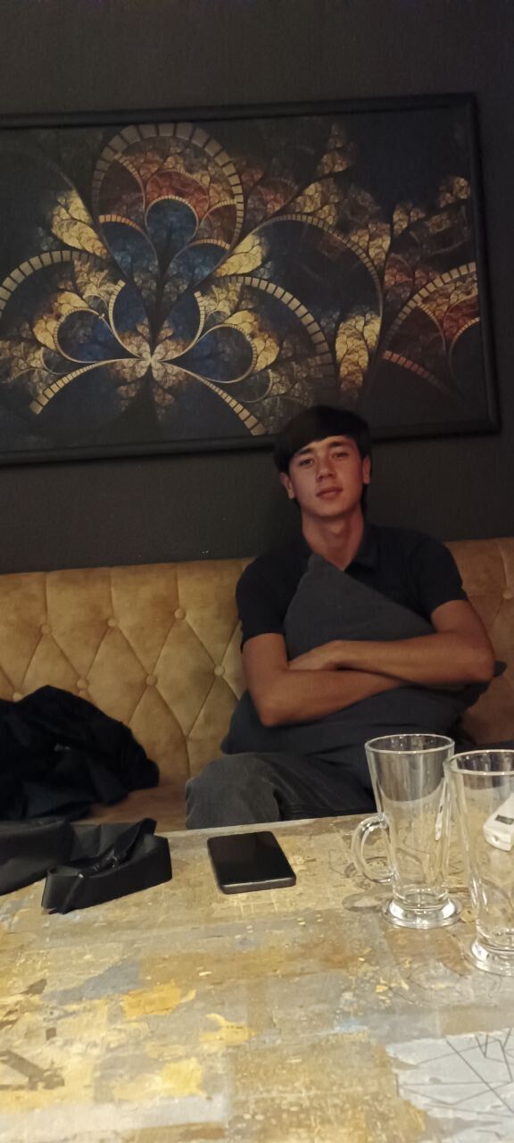  31535342  Bislan, 24 ,    