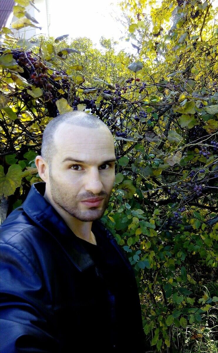  ,   Roman, 42 ,  