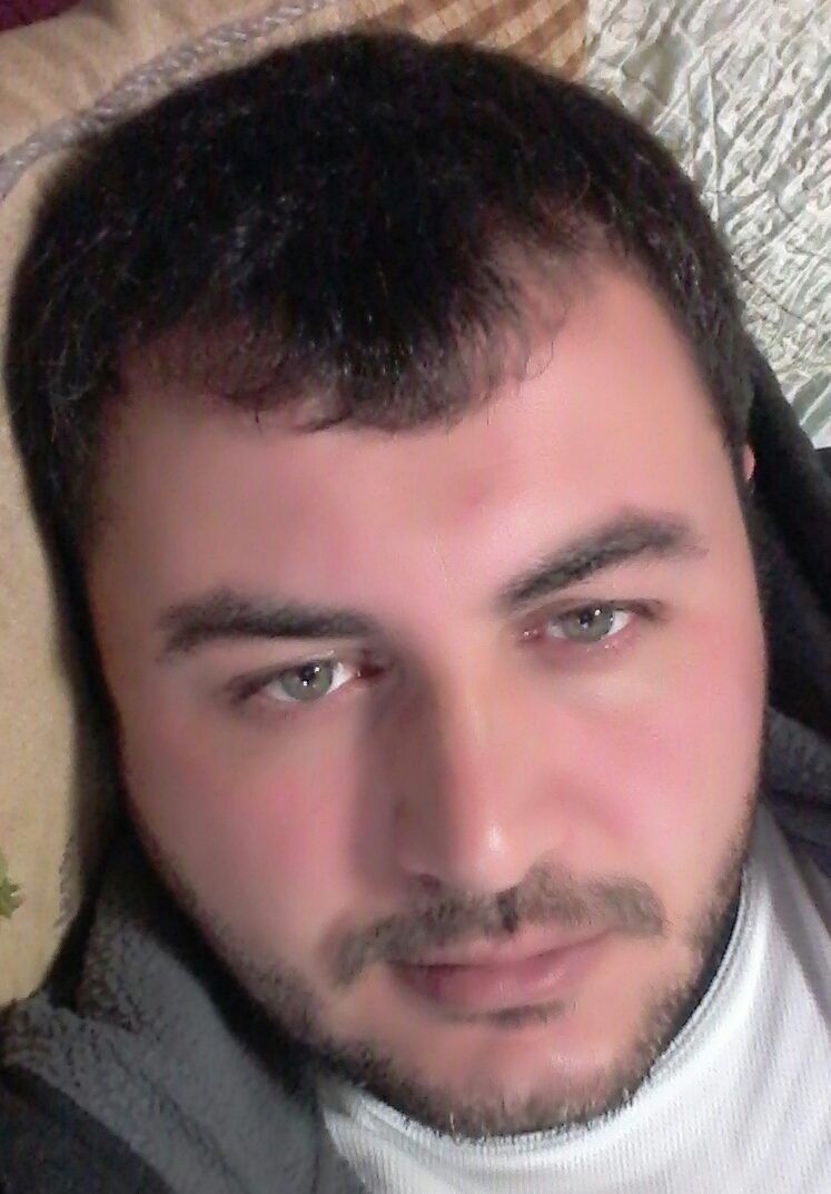  8735562  Temo, 44 ,    