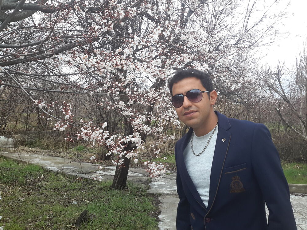  ,   Aria, 37 ,   ,   , c 