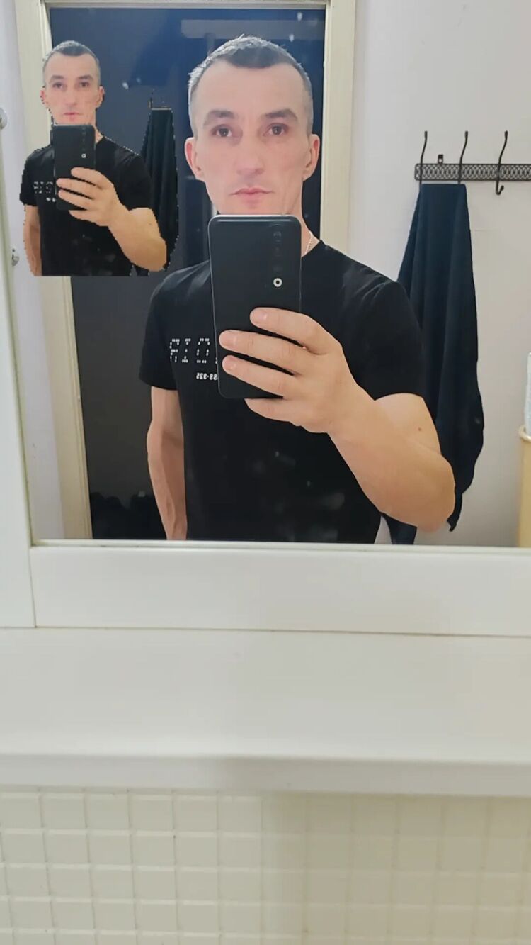  52849342  , 37 ,    -