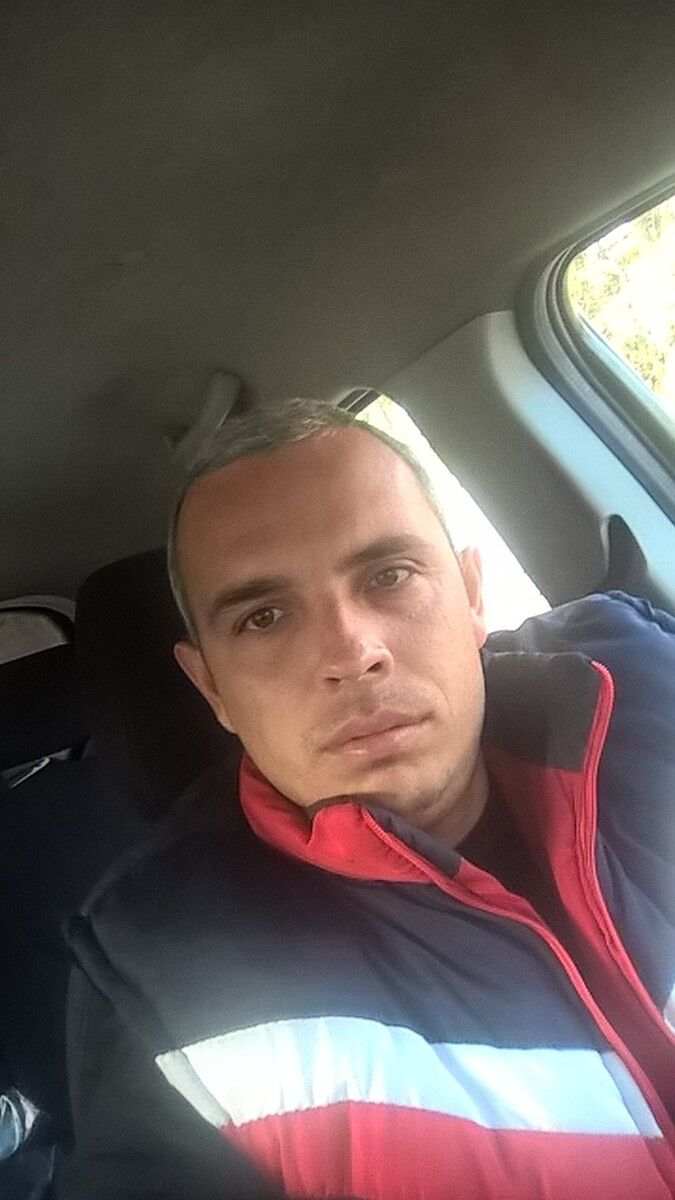  11231292  Timur, 41 ,    