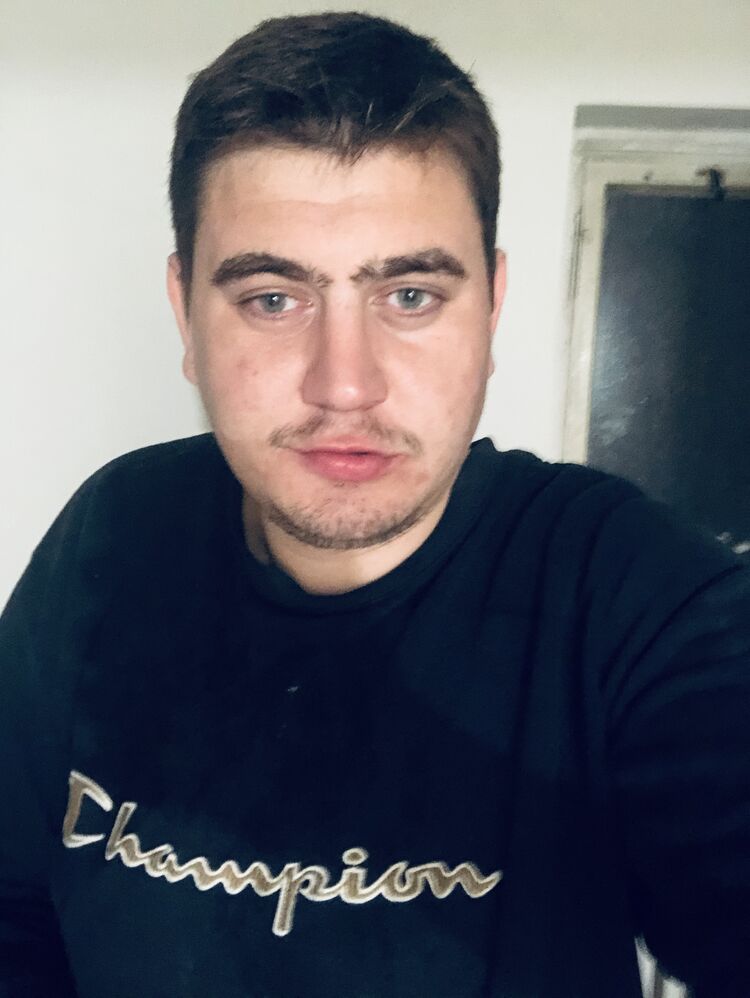  22597492  Roma, 28 ,    