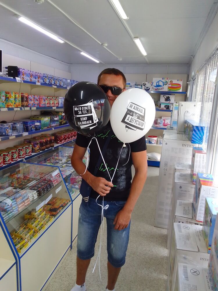  28060852  , 35 ,    