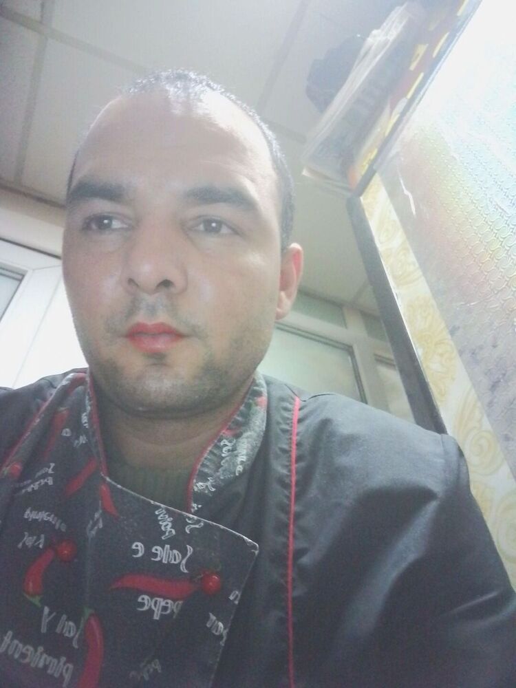  49288772  Jaxongir, 32 ,    -