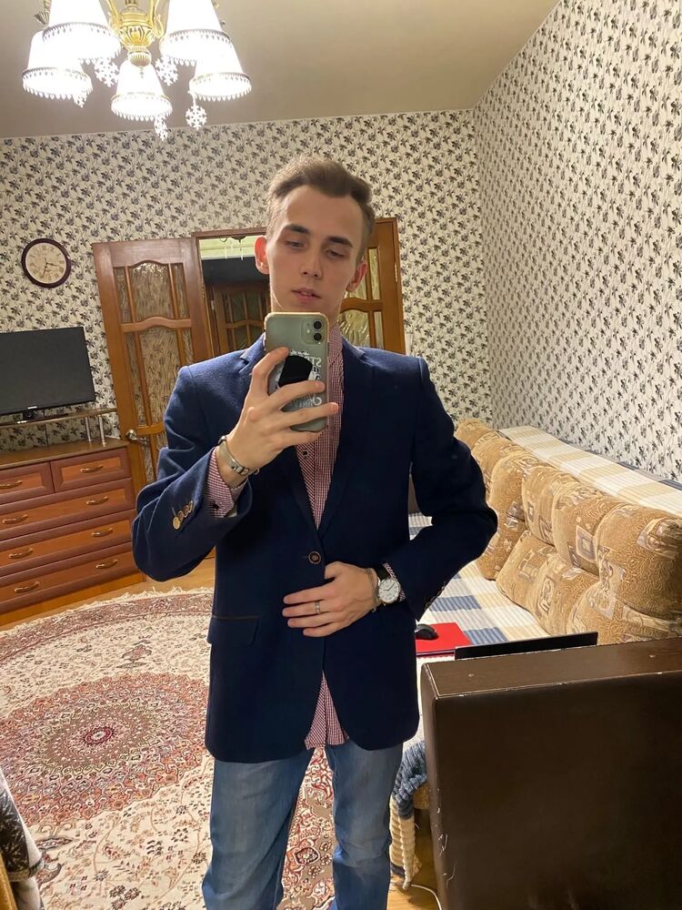  33655162  , 28 ,    