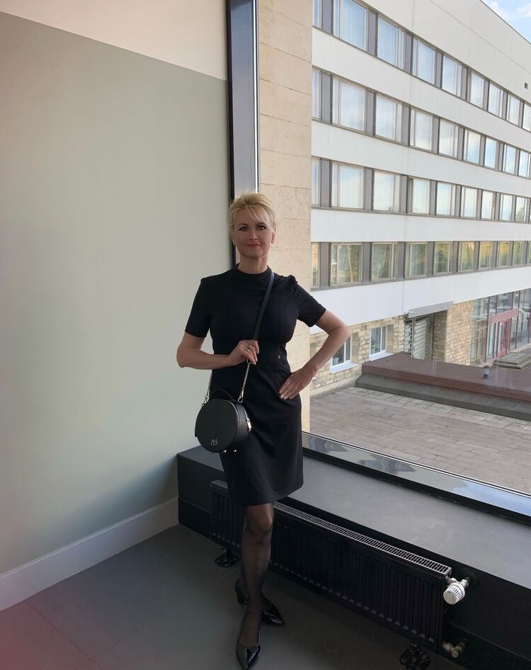  27096372  , 54 ,    -