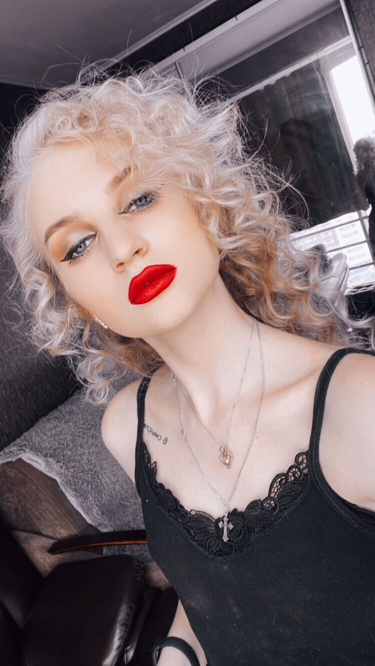  31085752  , 26 ,    -